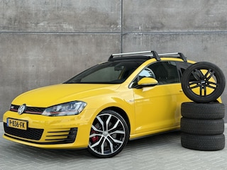 Volkswagen Golf 2.0 TSI GTI Performance | Ginster Yellow | Panoramadak | Dynaudio | Camera | Keyless Go | Volledig historie |