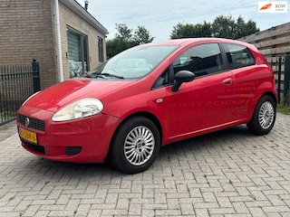 Fiat Punto Grande 1.2 Active 3drs | nieuwe apk | rijd en schakel goed gewoon goedkoop rijden