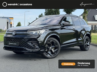 Volkswagen Tiguan 1.5 eHybrid R-Line | Trekhaak | IQ LED | Sportstoelen | Massage | Apple CarPlay/Android Auto | 360 Camera | Black Pack | HUD | 5 Jaar garantie* | Discover Pro Max | Winterpack | DAB | Adaptieve Cruise Control |