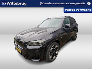 BMW iX3 High Executive 80 kWh / Pano / Digitaal dashboard / M pakket / Leder / Camera / Lichtmetaal 20 inch / Harmankardon /
