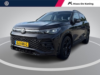 Volkswagen Tiguan 1.5 eHybrid 272pk DSG R-Line Business · Trekhaak · Panoramadak · Dodehoeksensoren · Apple/Android Car Play · Camera · Garantie t/m 23-08-2028 of 100.000km
