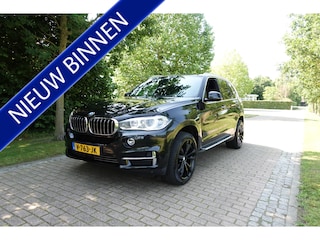 BMW X5 xDrive30d *GRIJS KENTEKEN * | Harman Kardon | Trekhaak | Adaptive Cruise | Stoelverwarming | Memory |