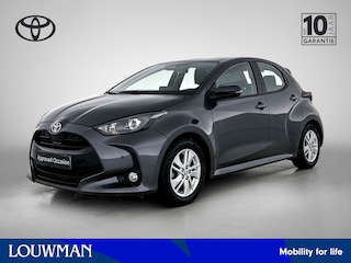 Toyota Yaris 1.5 Hybrid 115 Active + | BTW voertuig | Parkeersensoren voor+achter | Stoel+stuurverwarming | Aplple CarPlay/Android Auto | Cruise control adaptive | Climate Control |