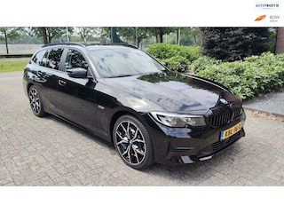 BMW 3-serie Touring 330e xDrive ,HUD,19",adaptivecr,sportint