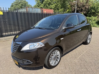 Lancia Ypsilon 0.9 TwinAir Platinum Airco/Cruise/PDC/CV/LMV