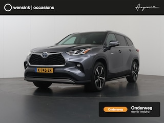 Toyota Highlander 2.5 AWD Hybrid Premium | 7-Zitplaatsen | 2000kg trekkracht | LED | Panoramadak | Trekhaak | Navigatie | Ele. verstelbare stoelen + geheugen | Stoelverwarming voor + achter | Stoelkoeling | 360 Camera | Adaptieve Cruise Control |