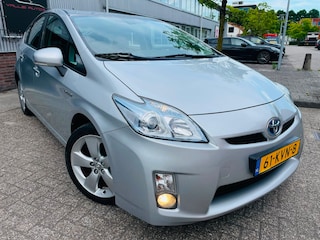 Toyota Prius 1.8 Aspiration Hybrid KLIMA HEAD UP 16'LMV