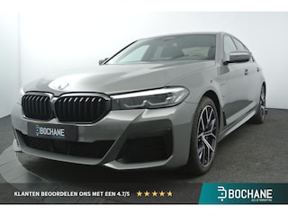 BMW 545e xDrive M-Sport | Shadow Line | Parking Pack | Sfeerverlichting | Stoel & Stuur Verwarming |