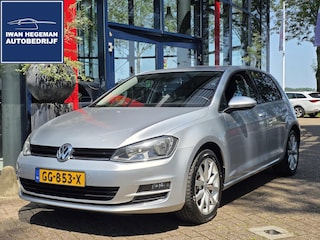 Volkswagen Golf 1.2 TSI Business Edition AUTOMAAT | Navigatie | Trekhaak | Parkeersensoren+Camera | Cruise Control | Licht metalen velgen