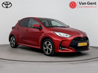 Toyota Yaris 1.5 Hybrid 115 Dynamic | Apple Carplay / Android Auto | Dodehoek detectie | Parkeersensoren voor/achter | Stoel-/stuurverwarming | Adaptive Cruise | Clima | Keyless | Camera | 16 inch