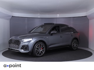 Audi Q5 55 TFSI e S edition Competition 367 pk S-tronic | Verlengde garantie | Navigatie | Panoramadak | Trekhaak (wegklapbaar) | Parkeersensoren (Park assist) | Rondomzicht camera | Lederen bekleding | S-Line |