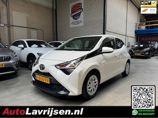 Toyota Aygo 1E EIGENAAR NL AUTO NAP APPLE/CARPLAY CAMERA LED BLUETOOTH AIRCO X-PLAY AUTOMAAT!!
