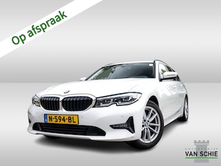 BMW 3-serie Touring 320i Business Edition 1e-Eig. & Dealer-Onderh. BOVAG-Garantie. NL-Auto.