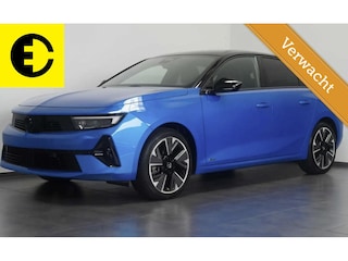 Opel Astra Electric 54 kWh | SOH 95,9% | Panorama dak | Stuurverwarming