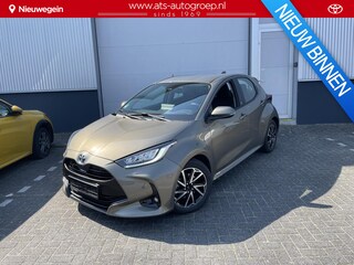 Toyota Yaris 1.5 Hybrid Dynamic Plus | Parkeersensoren Voor en Achter |  Dode Hoek Detectie, BSM | Full Map Navigatie |