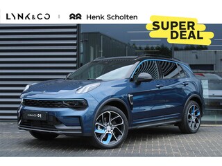 Lynk & Co 01 1.5 | Donkere Hemelbekleding | Panoramadak | 360° Camera | Elektrische bestuurdersstoel met geheugen | Stoelverwarming | Stuurverwarming | Actieve bochtverlichting | Adaptieve Cruise Control | Stuurassistent | Lane Assist | Navigatie | Elektrische Achterklep | Keyless Entry | Dodehoekassistent