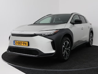 Toyota bZ4X Dynamic 71 kWh | Navigatie | Trekhaak | PDC | BLS |
