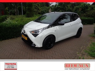 Toyota Aygo 1.0 VVT-i 72pk 5D x-clusiv Edition Blackwheels bij Toyota specialist.