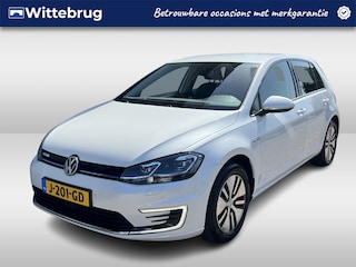 Volkswagen Golf E-DITION / SOH 92%/ AUTOMAAT/ PARKEER SENSOREN V+A/ STOELVERWARMING/ CRUISE/ NAVI/ AIRCO