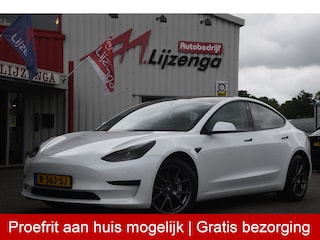 Tesla Model 3 Standard RWD Plus 60 kWh Leer | Autopilot | Camera | Trekhaak | Pano | 18 inch | Keyless