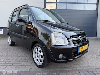 Opel Agila 1.2-16V Temptation