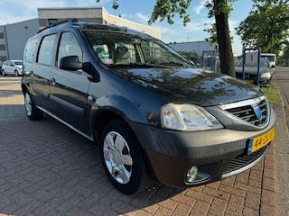Dacia Logan 1.6-16V Lauréate 7persoons Airco APK 02-2027