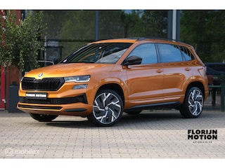 Skoda Karoq 1.5 TSI ACT Sportline Business | Pano | Virtual dash | Trekhaak | Stoel en stuurwielverw. | ACC | Facelift