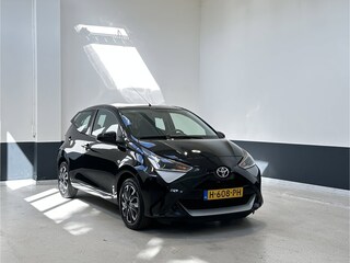 Toyota Aygo 1.0 VVT-i x-play | NL | 1 Eig | Apple Carplay/ Android auto| Navigatie | Camera|