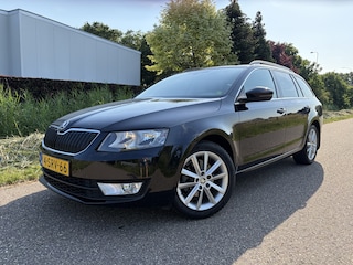 Skoda Octavia Combi 1.2 TSI Greentech Ambition Businessline / NAVI / CRUISE / TREKHAAK / 151dkm! NAP!