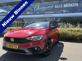 Fiat Tipo 1.0 City Life Achteruitrijcamera - Airco - Apple carplay - Parkeersensoren - Dakrails - Stoelverwarming - Bluetooth - Cruise control - Elektrische ramen - Stuur multifunctioneel - Led verlichting - Licht m