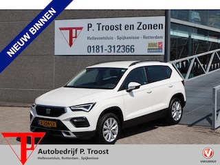 Seat Ateca 1.5 TSI Style Business Trekhaak/Apple carplay/Parkeer assistent/Cruise control/Navigatie/Digitale teller/Climate control/DAB/Lage km stand!