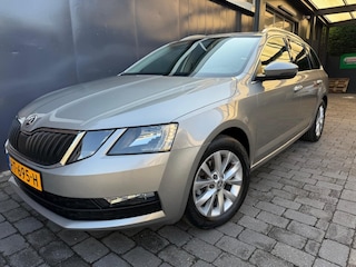 Skoda Octavia 1.0 TSI Business Climat Cruise Carplay Trekhaak