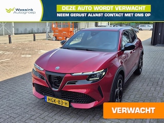 Alfa Romeo Junior 1.2 Turbo Hybrid Ibrida Speciale 1e Eigenaar | Navigatie | Camera | Cruise Control | Dode hoek detectie |