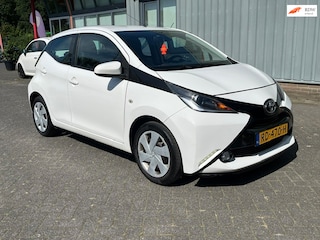 Toyota Aygo 1.0 VVT-i x-play Verwacht 58000 kms