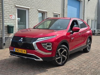 Mitsubishi Eclipse Cross 2.4 PHEV Instyle Navi/HUD/Keyless