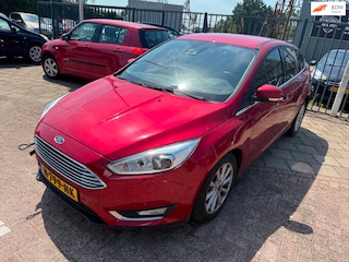 Ford Focus 1.0 AUTOMAAT MOTOR TIKT OLIE LAMPJE BRAND