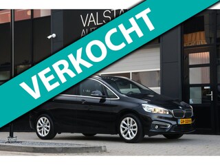 BMW 2-serie Tourer 218i High Executive | Panorama dak | Trekhaak | LEER | VEEL OPTIES!