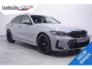 BMW 330e M Sport Head up Schuifdak Camera Memory Shadowline 20 Inch Apple Carplay Travelpakket