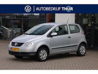 Volkswagen Fox 1.4 Trendline 75PK / 55kW, Airco, Apple Carplay, elektrische ramen en centrale vergrendeling, RCD200 4 seizoenen banden in zeer goede staat, elektrisch verstel- en verwarmbare buitenspiegels