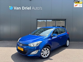 Hyundai i20 1.2i i-Vision / Airco / Cruise Control / Parkeersensoren achter!