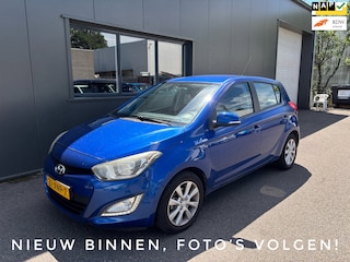 Hyundai i20 1.2i i-Vision / Airco / Cruise Control / Parkeersensoren achter!