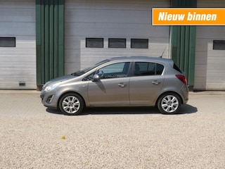 Opel Corsa 1.4-16V COSMO