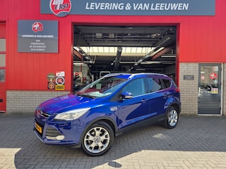 Ford Kuga 1.6 Titanium/ Winterpack/ Trekhaak/ Navigatie/ Parkeersensoren voor + Achter/ Elek. achterklep/ Rijklaarprijs!