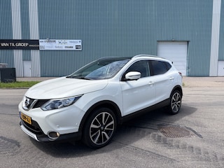 Nissan Qashqai 1.2i Tekna 6-Bak 116 PK. Onverwoestbare auto van de tweede eigenaar !!! 4 splinternieuwe All-Season banden !!