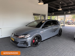 Volkswagen Golf 2.0 TSI GTI TCR DCC / Pano / Keyless / 1e eigenaar / Dealer onderhouden /