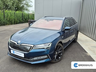 Skoda Superb Combi 1.4 TSI iV Laurin & Klement 218PK DSG/AUTO | Trekhaak uitklapbaar | Achteruitrijcamera | Airco auto | App connect | Navi | Keyless | Stoel ventilatie | Stoel elec met geheugen |  Stoel/stuur verwarming | DAB | LED | 19"LMV