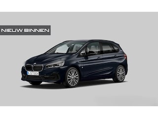 BMW 2-serie Tourer 225xe iPerformance eDrive Edition | Stoelverwarming | Head-Up Display | Cruise Control | Parkeersensoren | Ambiance Verlichting | LED | Navigatie | Keyless | Leer |