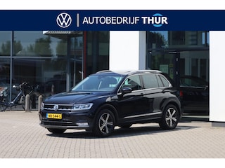Volkswagen Tiguan 1.4 TSI ACT Connected Series NL auto 1e eigenaar nieuw door ons geleverd en onderhouden elektrische achterklep, Panoramadak, ergonomische stoelen, achteruitrij camera, spiegelpakket