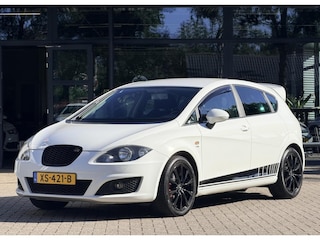 Seat Leon 1.8 TFSI Style | Airco | Stoelverwarming | Navigatie | Trekhaak | Sportief