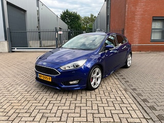 Ford Focus 1.5 Titanium Automaat